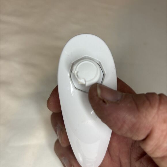 OEM Nintendo Wii White Nunchuck Controller - Picture 4 of 6